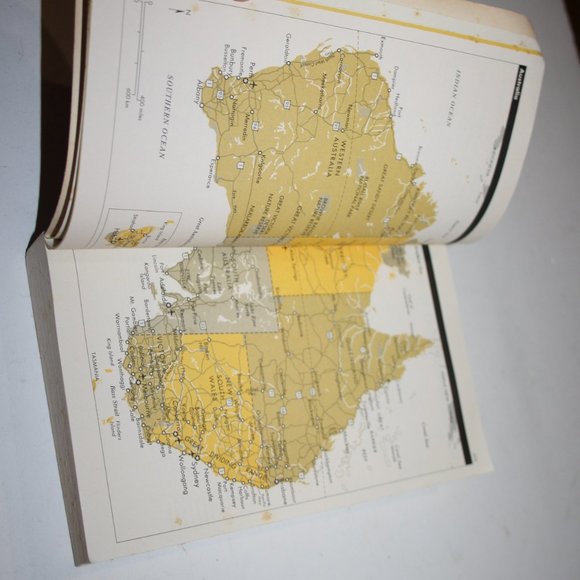 Fodor's 91 Australia Travel Guide 1991 Paperback book (bf) - Picture 5 of 7